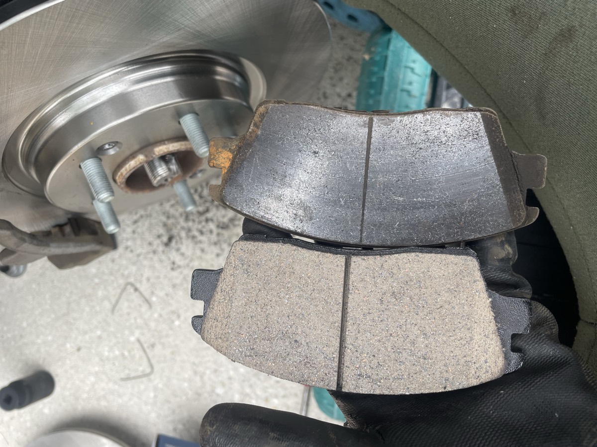 Brake pad & rotor replacement